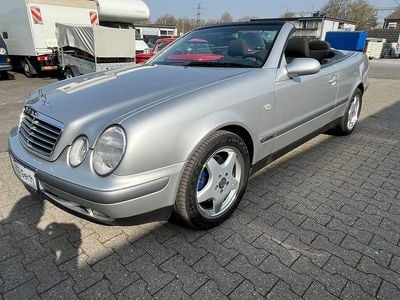 Second-hand Mercedes CLK230 193 CP (141 kW) 1998 Argintiu Cabrio