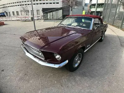 Begagnad Ford V8 200 HK (147 kW) 1968 Röd Cab