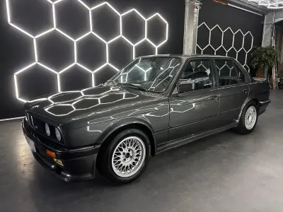 Second-hand BMW 325 171 CP (125 kW) 1986 Gri Berlinǎ