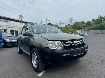 Gebraucht Dacia Duster Ice 90 PS (66 kW) 2014 Grün SUV