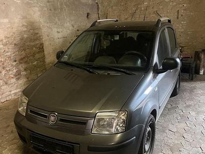 Begagnad Fiat Panda 69 HK (50 kW) 2011 Grå Halvkombi