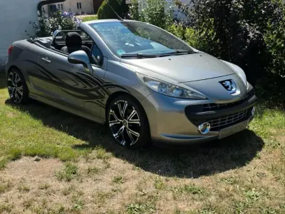 Gebraucht Peugeot 207 CC 150 PS (110 kW) 2008 Andere farben Cabrio