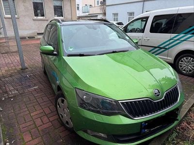 Grün Gebraucht 2017 Skoda Fabia Style Kombi | 10.000 € (Fairer Preis)