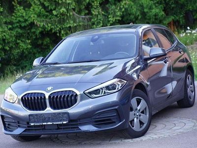 Mineralgrau Gebraucht 2020 BMW 118 Kleinwagen | 18.990 € (Fairer Preis)