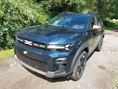 Neu Dacia Bigster Extreme 131 PS (96 kW) 2025 Indigoblau SUV