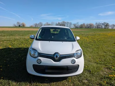 Używany Renault Twingo Dynamique 90 KM (66 kW) 2015 Biały Hatchback