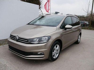 Gebraucht VW Touran Comfortline 150 PS (110 kW) 2019 Beige Van / Kleinbus