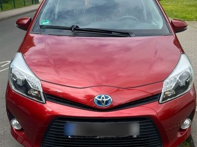 gebraucht Toyota Yaris 1,5-l-VVT-i Hybrid Club Club