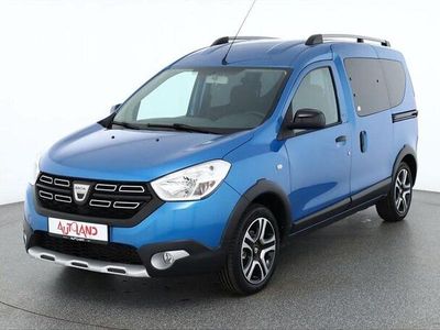 Usata Dacia Dokker Celebration 102 CV (75 kW) 2018 Blu Monovolume