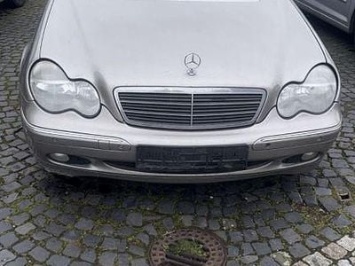 Gebraucht Mercedes C220 150 PS (110 kW) 2006 Gold Kombi