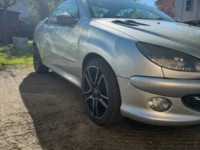 Occasion Peugeot 206 CC 109 PK (80 kW) 2005 Andere farben Cabriolet
