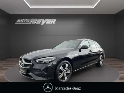 Gebraucht Mercedes C300e Avantgarde 313 PS (230 kW) 2025 Schwarz Limousine