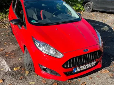 Gebraucht Ford Fiesta Sport 140 PS (102 kW) 2015 Rot Kleinwagen