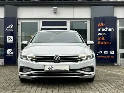 Gebraucht VW Passat Business 150 PS (110 kW) 2022 Gletscherweiß Kombi