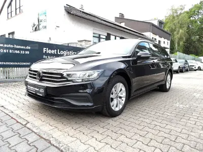 Gebraucht VW Passat 122 PS (89 kW) 2021 Schwarz Kombi