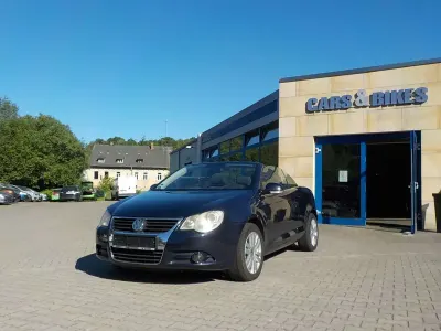 Gebraucht VW Eos 116 PS (85 kW) 2006 Mitternachtsblau Cabrio