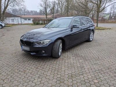 Używany BMW 320 Sport Line 218 KM (160 kW) 2013 Niebieski Kombi