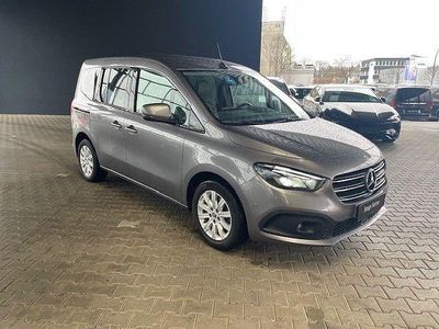 Gebraucht Mercedes T160 Progressive 95 PS (69 kW) 2024 Chromitgrau Van / Kleinbus
