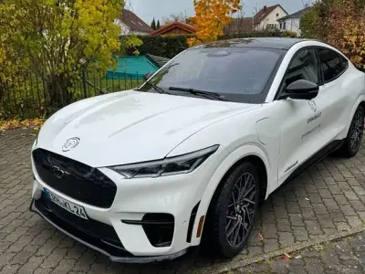 Gebraucht Ford Mustang Mach-E 197 kW (269 PS) 2023 Weiß SUV