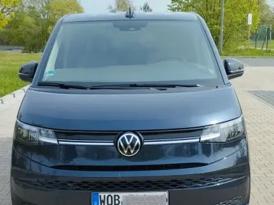 Używany VW Multivan Life 136 KM (100 kW) 2022 Niebieski Minivan