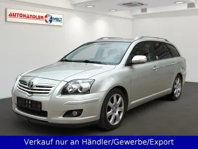 Gebraucht Toyota Avensis 163 PS (119 kW) 2007 Silver metallic Kombi