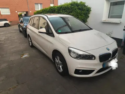 Gebraucht BMW 218 Gran Tourer Sport Line 150 PS (110 kW) 2016 Weiß Van / Kleinbus