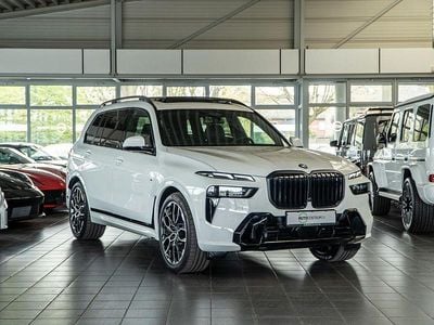 Nouă BMW X7 M Sport 352 CP (258 kW) 2026 Alb SUV