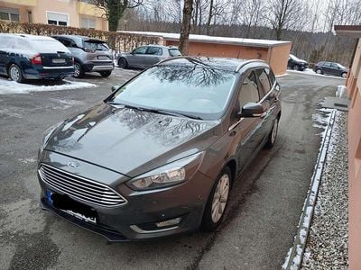 Gebraucht Ford Focus Titanium 120 PS (88 kW) 2016 Grau Kombi
