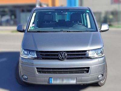 Grau Gebraucht 2014 VW T5 Highline Van | 39.500 €