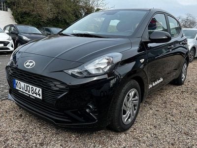 Gebraucht Hyundai i10 Select 63 PS (46 kW) 2025 Schwarz Kleinwagen