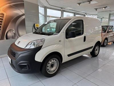 Gebraucht Fiat Fiorino 80 PS (58 kW) 2023 Weiß Van / Kleinbus