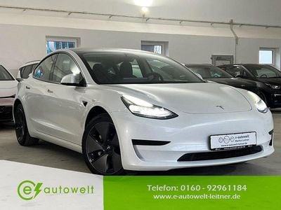 Weiß Gebraucht 2022 Tesla Model 3 Limousine | 24.490 € (Guter Preis)