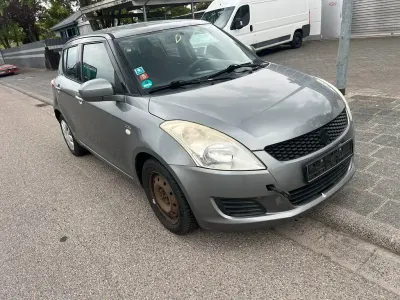 Gebraucht Suzuki Swift Comfort 75 PS (55 kW) 2011 Grau Kleinwagen