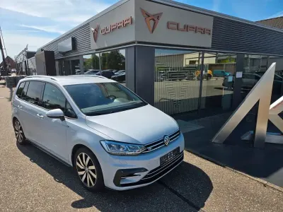 Gebraucht VW Touran R-line 150 PS (110 kW) 2018 Silber Van / Kleinbus