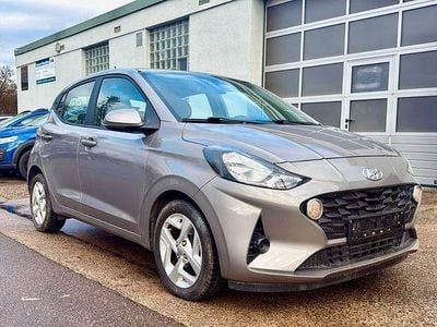Gebraucht Hyundai i10 84 PS (61 kW) 2021 Grau Kleinwagen