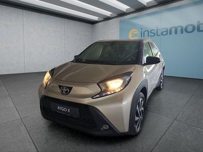 Nuova Toyota Aygo Team 72 CV (52 kW) 2025 Beige Utilitaria
