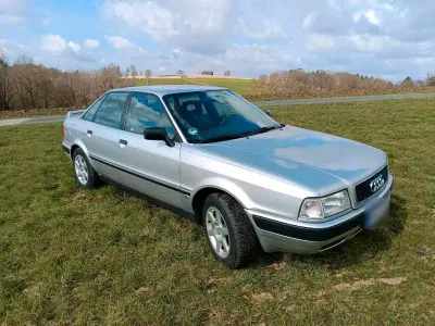 Käytetty Audi 80 90 HP (66 kW) 1991 Hopea Sedan