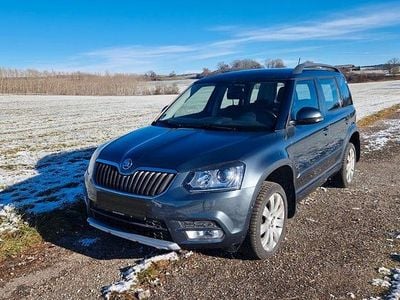 Grau Gebraucht 2015 Skoda Yeti Elegance SUV | 15.500 € (Etwas zu teuer)
