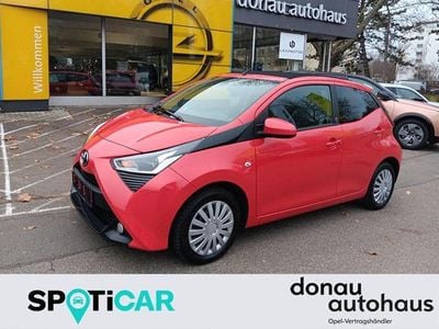 Rot Gebraucht 2021 Toyota Aygo X-play Kleinwagen | 10.990 € (Fairer Preis)