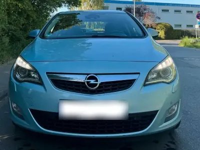 Brugt Opel Astra 160 HK (117 kW) 2010 Blå Sedan