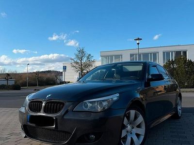 Gebraucht BMW 525 235 PS (172 kW) 2007 Blau Limousine