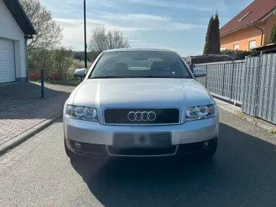 Gebraucht Audi A4 131 PS (96 kW) 2001 Silber Limousine