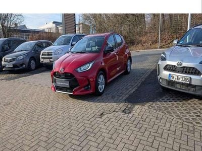 Formal red Gebraucht 2022 Mazda 2 Limousine | 18.550 € (Fairer Preis)