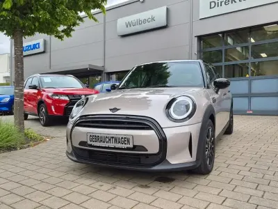 Używany Mini Cooper Classic 136 KM (100 kW) 2022 Szary Hatchback