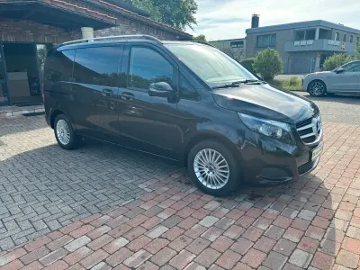 Gebraucht Mercedes V220 Sport 163 PS (119 kW) 2019 Schwarz Van / Kleinbus