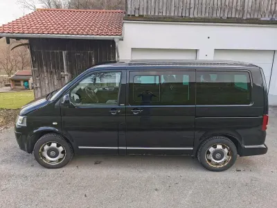 Second-hand VW T5 Comfortline 180 CP (132 kW) 2013 Negru Van