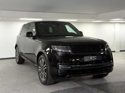 Nouă Land Rover Range Rover 349 CP (256 kW) 2026 Negru SUV