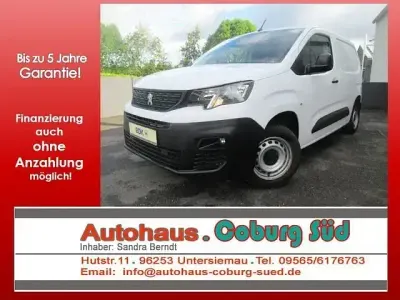 Gebraucht Peugeot Partner Premium 102 PS (75 kW) 2022 Weiß Van / Kleinbus