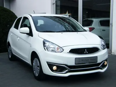 Gebraucht Mitsubishi Colt 95 PS (69 kW) 2009 Astro/saphirschwarz Kleinwagen