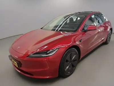 Gebraucht Tesla Model 3 Long Range AWD 366 kW (498 PS) 2024 Rot Limousine